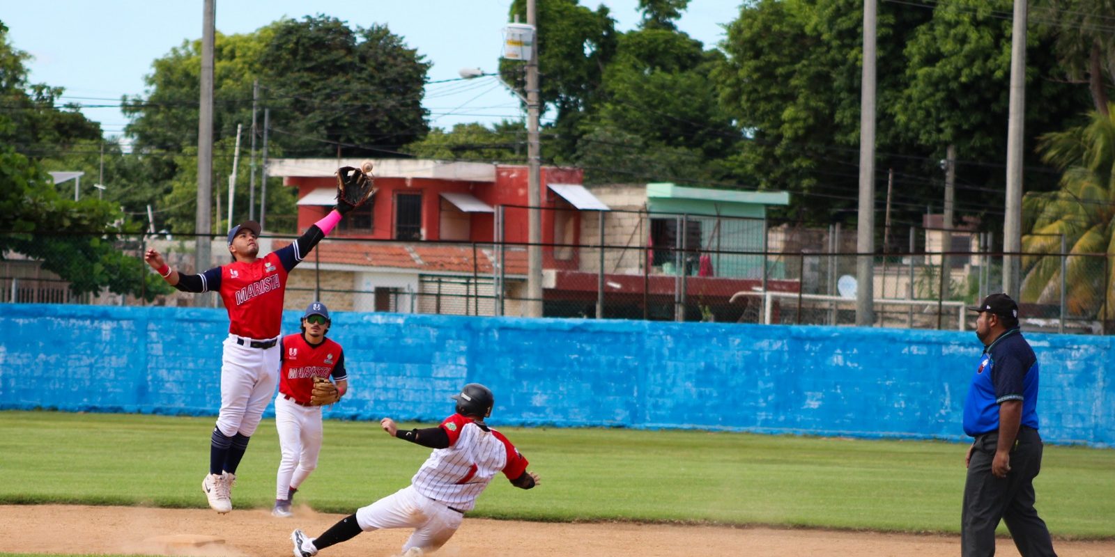 Venados de la Universidad Marista vs. DIablos de la Bojórquez, 5a fecha, 1o de la serie, 6×3, del 231124 en la Bojórquez, título para esta foto