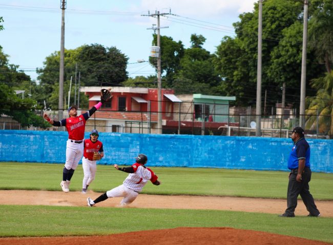 Venados de la Universidad Marista vs. DIablos de la Bojórquez, 5a fecha, 1o de la serie, 6×3, del 231124 en la Bojórquez, título para esta foto