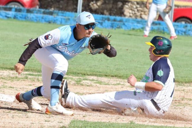Zorros de Pacabtún vs. Azulejos de la Dolores Otero, 2o fin de semana, 1o de la serie, 18×1, 2 del 021124 en Pacabtún, alargan su invicto a tres triunfos