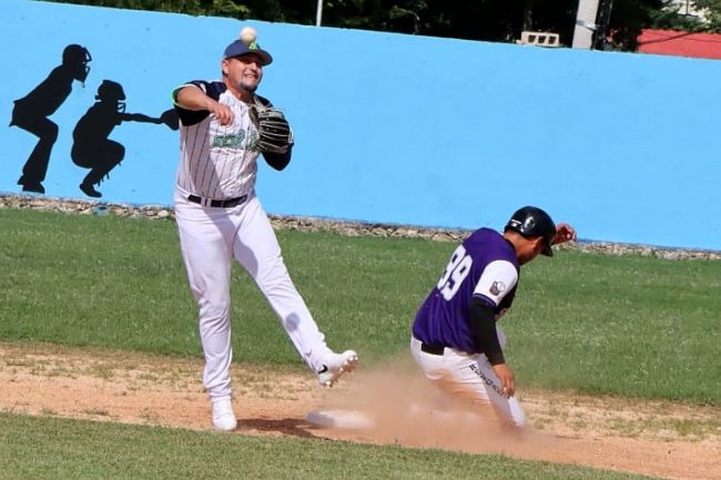Zorros de Pacabtún vs. Rockies de San José Tecoh, 2o de la serie, serie empatada, 5×1, 3 del 241124 en Pacabtún, Julián Castro