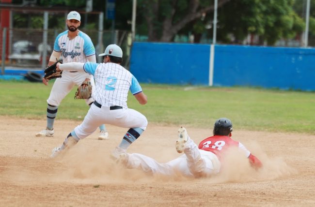 Azulejos de la Dolores Otero vs. Diablos de la Bojórquez, 6 semana, 2o de la serie, serie empatada, 6×5, del 011224 en la Dolores Otero