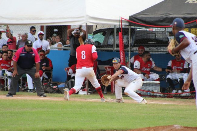 Diablos de la Bojórquez vs. Venados de la Marista, 10a semana, 2o de la serie, serie para los Diablos, serie empatada, 7×3, 2 del 291224 en parque de Cinco Colonias, Venados locales