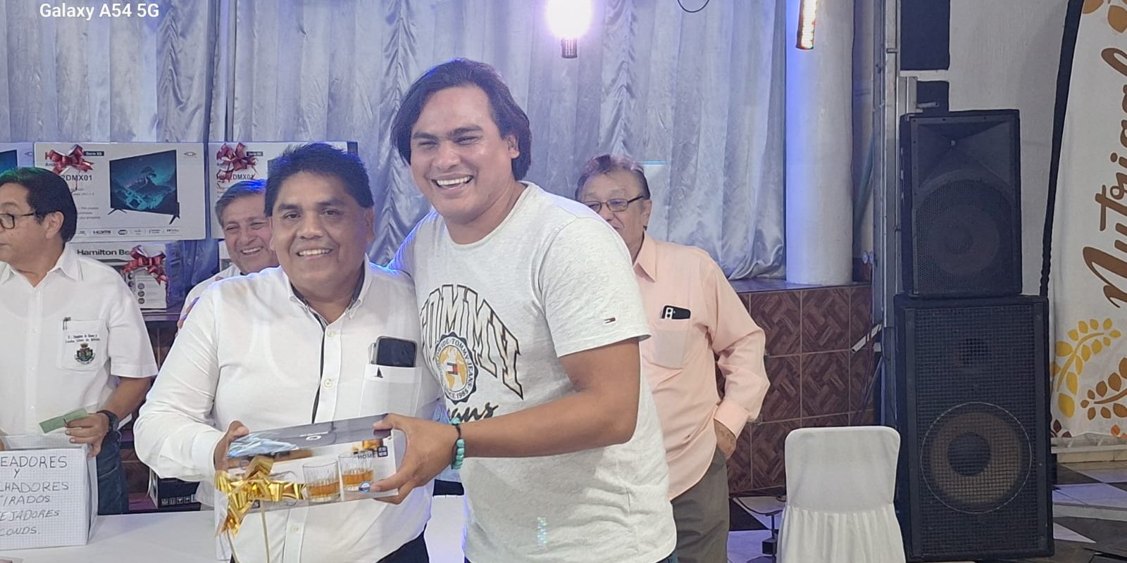 José Barretas Pinzón, Día del Boxeador, del 071224 en sala de fiestas Cecilia, de San Sebastián con Jorge Martín Pech y Mauro Chalé