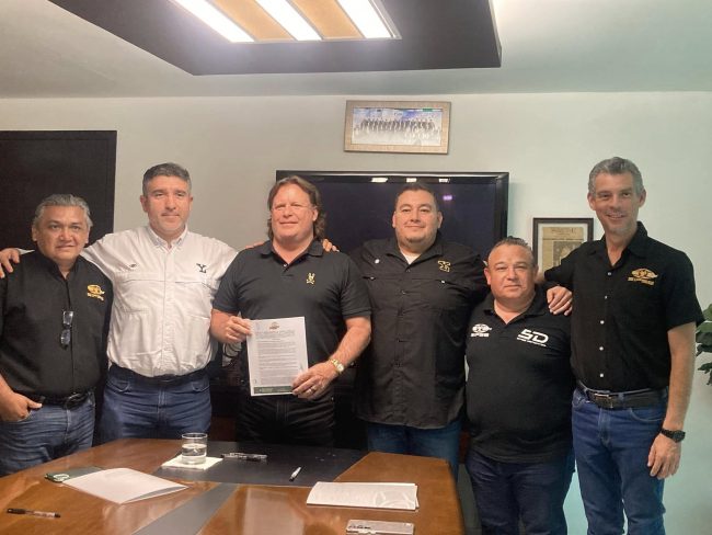 Édgar Tun, Alejandro Orozco, Alejandro García Gamboa, Felipe Casas, Andrés Novelo Mena y Eddie Baeza, renovación acuerdo Sipse Leones, tv y radio para 2025, del 060225