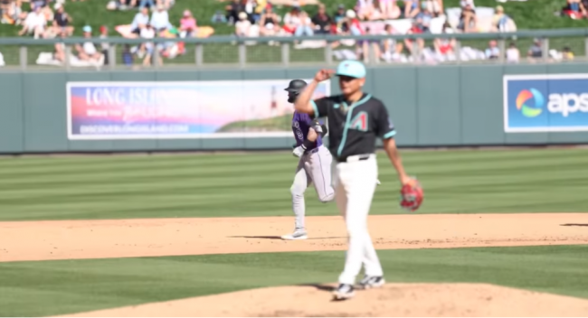 Gerardo Gutiérrez recibe jonrón con casa llena de Brenton Doyle estreno Liga del Cactus, Rockies vencen a Cascabeles de Arizona, del 210225 en Scottsdale