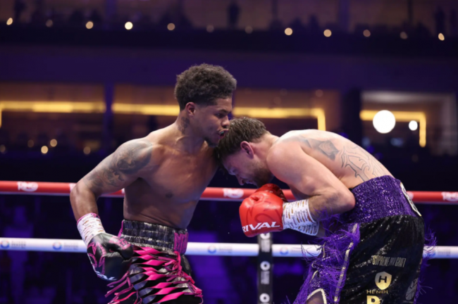 Shakur Stevenson vs. Josh Padley gkot 9 retuvo por 2a vez cetro mundial ligero del CMB, del 220225 en Riad