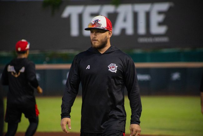 Jesús Fabela, primer entrenamiento con los Piratas de Campeche, del 190325 en estadio Nelson Barrera Romellón