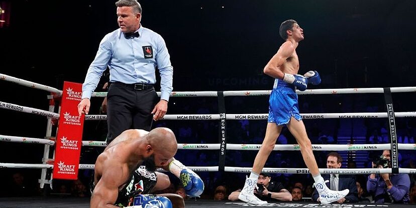 Sebastián Fundora vs. Chrdale Booker, gkot 4 retuvo los campeonatos mundiales súperwelter, del 220325 en Michelob Ultra Arena de Las Vegas