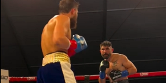 Elías Espadas vs. Sadriddin Akhmedov e-10 1 del 190425 en Commerce City, California.jpeg