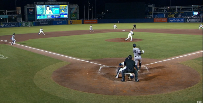 Manuel Bolón Rodríguez vs. Ben Rice de los Yanquis de Nueva York, le bateó hit productor de dos carreras ajenas, en la 6a entrada, del 170425 en Tampa, Yanquis 6×3 a Rays