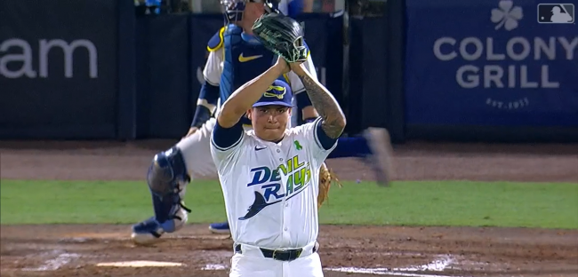 Manuel Bolón Rodríguez vs. Daulton Varsho lo dominó con fly al 8, 7o hold, Tampa 3×1 a Toronto, del 240525 en Tampa