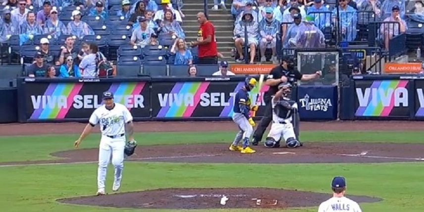 Manuel Bolón Rodríguez vs. Isaac Collins, 8a entrada, lo ponchó en tres tiros cantado, victoria rays vs. Milwaukee, 3×2, 1 del 100525 en Tampa