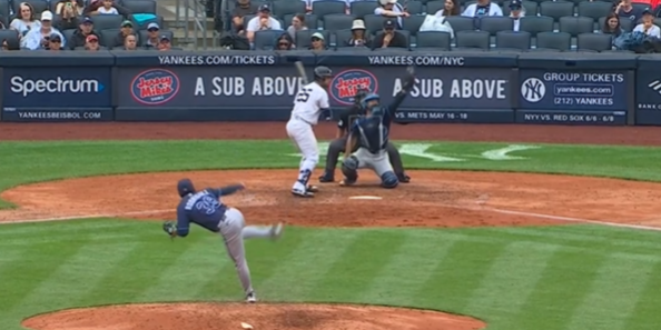 Manuel Bolón Rodríguez vs. J.C. Escarra le dio base por bola, del 040525 en Nueva York, en la 7a entrada, 1er rival, colgó el cero, Rays vencieron 7×5 a los Yanquis