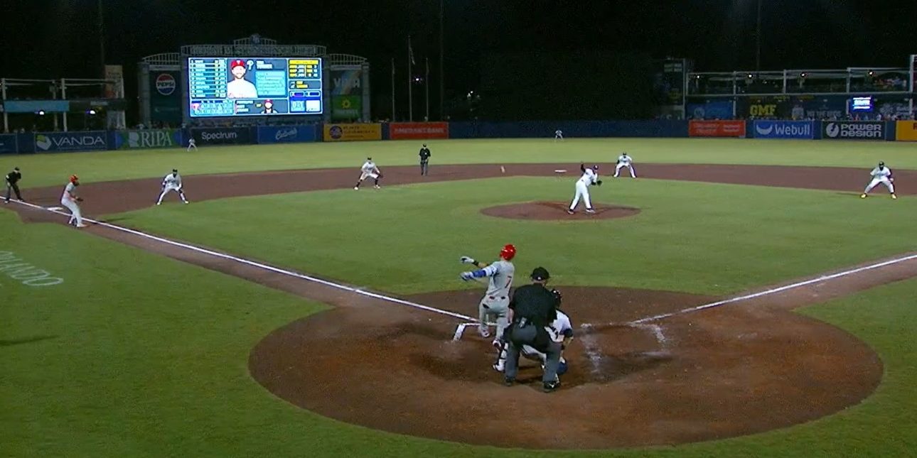 Manuel Bolón Rodríguez vs. Trea Turner, hit productor de la carrera del gane de los Filis sobre los Rays 7×6, 1 del 080525 en Tampa, 1a derrota del Bolón en 2025.PNG
