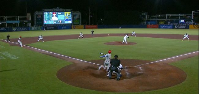 Manuel Bolón Rodríguez vs. Trea Turner, hit productor de la carrera del gane de los Filis sobre los Rays 7×6, 1 del 080525 en Tampa, 1a derrota del Bolón en 2025.PNG