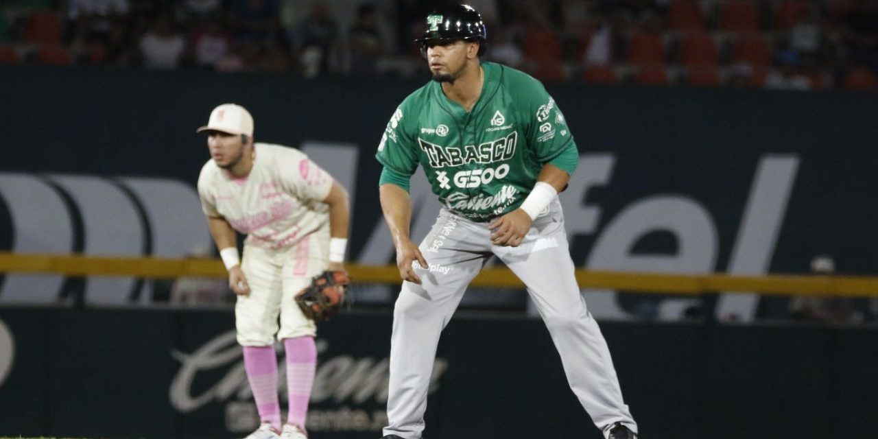 Olmecas de Tabasco vs. Leones de Yucatán, juego 33, 3o de la serie, serie para los Olmecas, 8×6, 4 del 250525 en Mérida, Diosbel Arias con Domingo Leyba