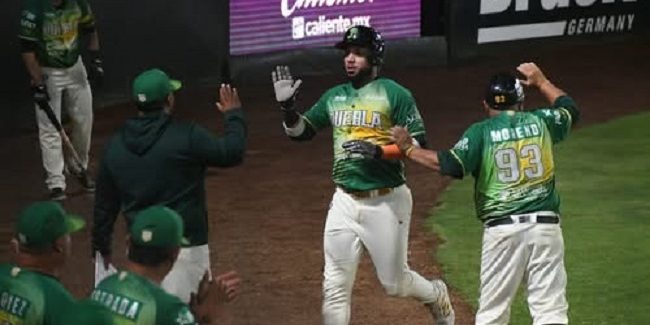 Pericos de Puebla vs. Leones de Yucatán, juego 22, 1o de la serie, 11×3, 8 del 130525 en Puebla