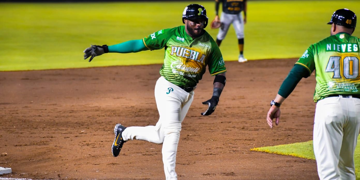 Pericos de Puebla vs. Leones de Yucatán, juego 23, 2o de la serie, serie para los Pericos, 15×3, 10 del 140525 en Puebla, Philip Ervin