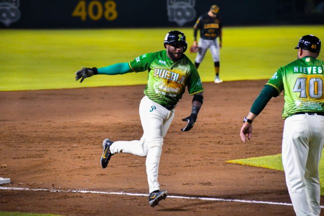 Pericos de Puebla vs. Leones de Yucatán, juego 23, 2o de la serie, serie para los Pericos, 15×3, 10 del 140525 en Puebla, Philip Ervin