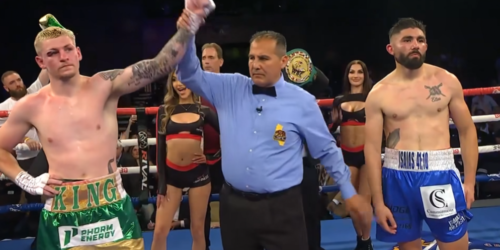 Callum Walsh vencedor de Elías Espadas, gdt 5 retuvo cetro continental de las Américas del CMB, del 210625 en Santa Ynez, California.jpg