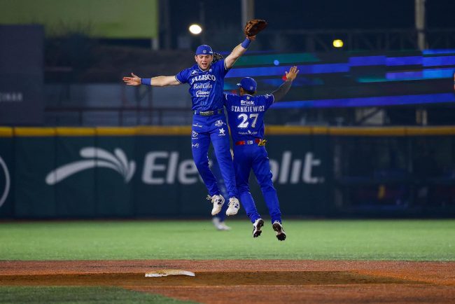Charros de Jalisco vs. Leones de Yucatán, juego 49, 1o de la serie, 14×6, del 130625 en Zapopan, Mateo Gil y Dan Stankiewicz