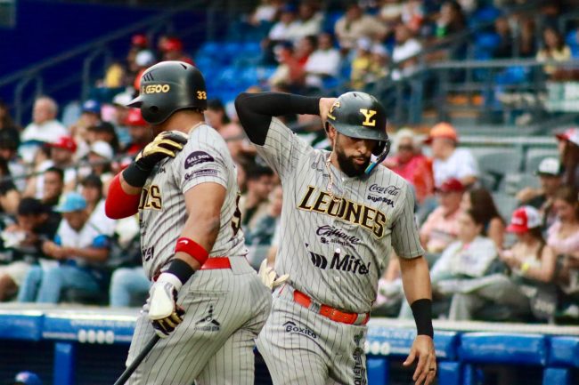 Leones de Yucatán vs. Charros de Jalisco, juego 51, 3o de la serie, serie para los Charros, 10×9, del 150625 en Zapopan, Henry Ramos