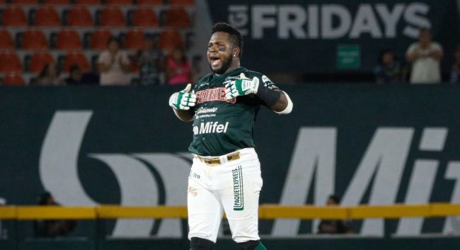 Leones de Yucatán vs. Tecolotes de los Dos Laredos, juego 53, 2o de la serie, serie empatada, 3×2, del 180625, Michael de León, dejón tendidos a los tecos con doblete productor