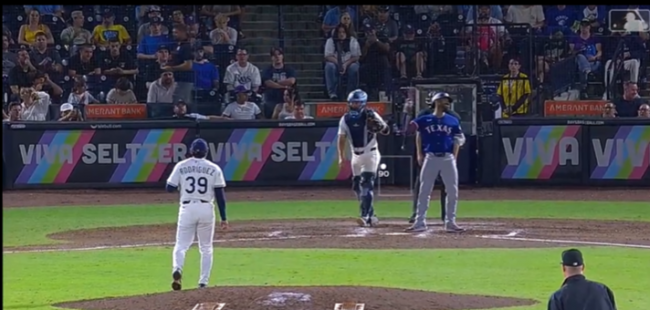 Manuel Bolón Rodríguez vs. Marcus Semien lo ponchó en la 6a, Rays vs. Rangers, 5×4, del 040625 en Tampa