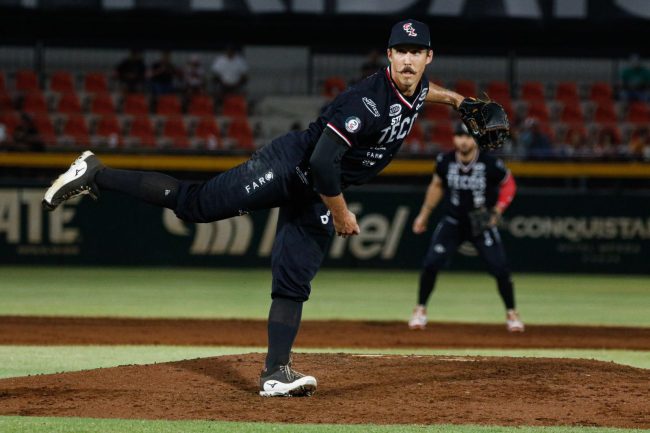 Tecolotes de los Dos Laredos vs. Leones de Yucatán, juego 52, 1o de la serie, 10×6, del 170625 eb Mérida, Daniel Mengden, abridor y ganador se puso 5-1