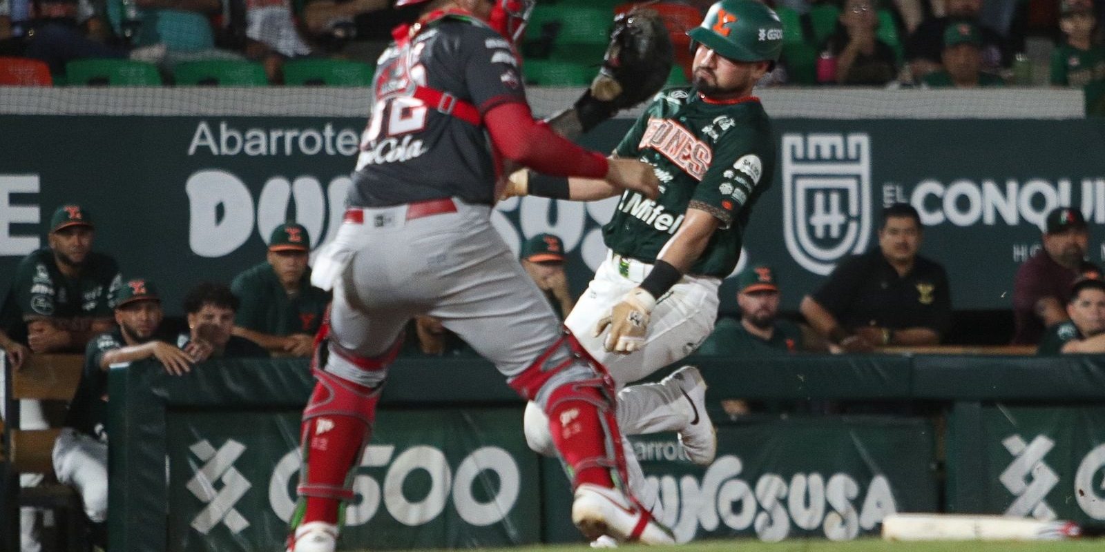 Leones de Yucatán vs. Diablos Rojos del México, juego 79, 2o de la serie, serie empatada, 10×7, del 230725 en Mérida, Norberto Obeso
