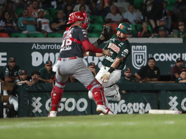 Leones de Yucatán vs. Diablos Rojos del México, juego 79, 2o de la serie, serie empatada, 10×7, del 230725 en Mérida, Norberto Obeso