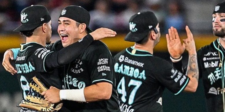 Diablos Rojos del México vs. Leones de Yucatán, 3er juego de play off, ventaja 3-0, 4×2, del 120825 en Mérida, Carlos Sepúlveda