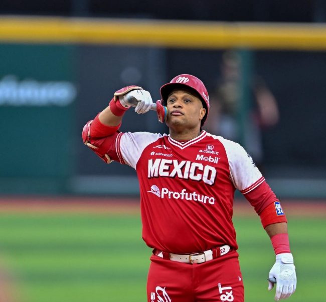 Diablos Rojos del México vs. Leones de Yucatán, juego 1 1er play off, 13×3, del 090825 en la Ciudad de México, Robinson Canó