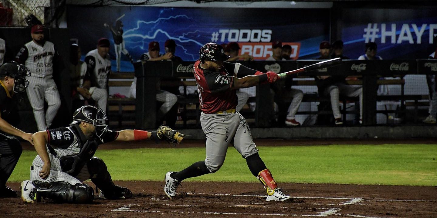 Guerreros de Oaxaca vs. Piratas de Campeche, 5o juego play off, ventaja Oaxaca 3-2, 5×4, en 10 innings, del 250825 en Campeche, Nelson Velázquez
