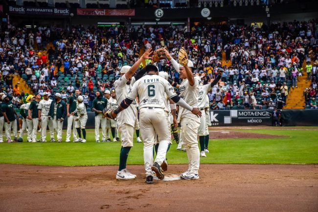 Pericos de Puebla vs. Leones de Yucatán, juego 89, 3o de la serie, serie para los Pericos, 6a serie perdida al hilo para los Leones, 9×8, 13 del 030825 en Puebla