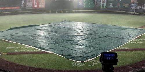 Pericos de Puebla vs. Piratas de Campeche, 5o juego primer play off, ventaja Piratas 3-1, pospuesto por lluvia, del 140825 en Puebla