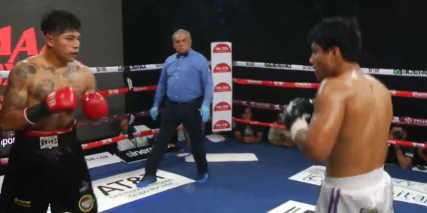 Xavier López de blanco vs. Joshua Bancomo GDU 4 1 del 040825 en Mérida en estudios de sipse con réferi Mario Mena
