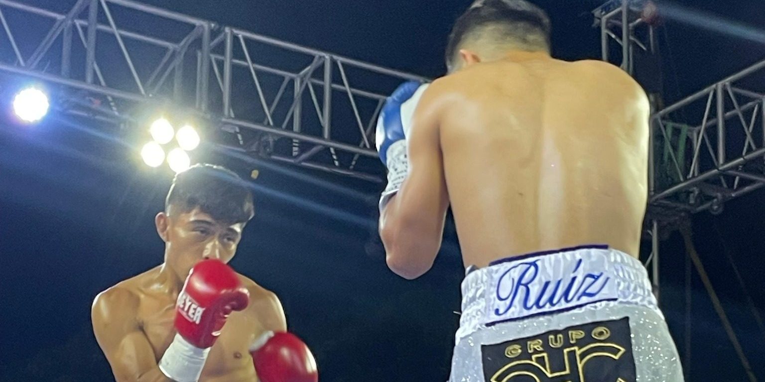 Russell Acosta vs. Roberto Charrito Ruiz gdm 10 del 120925 en Kanasín, ganó vacante cetro mínimo de Norteamérica de la NABF