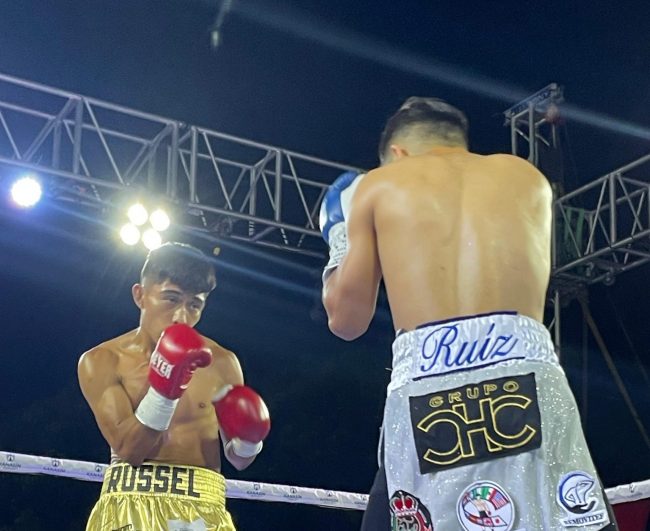 Russell Acosta vs. Roberto Charrito Ruiz gdm 10 del 120925 en Kanasín, ganó vacante cetro mínimo de Norteamérica de la NABF